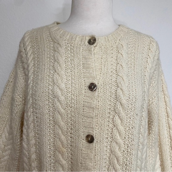Vintage Women's Cream Thick Cable Knit Button Chunky Cardigan Size Large Classic - Picture 5 of 14